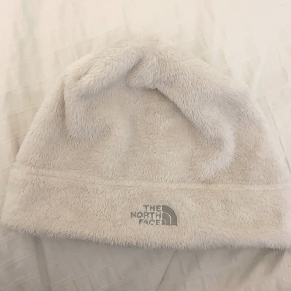 North Face beanie in Ivory!